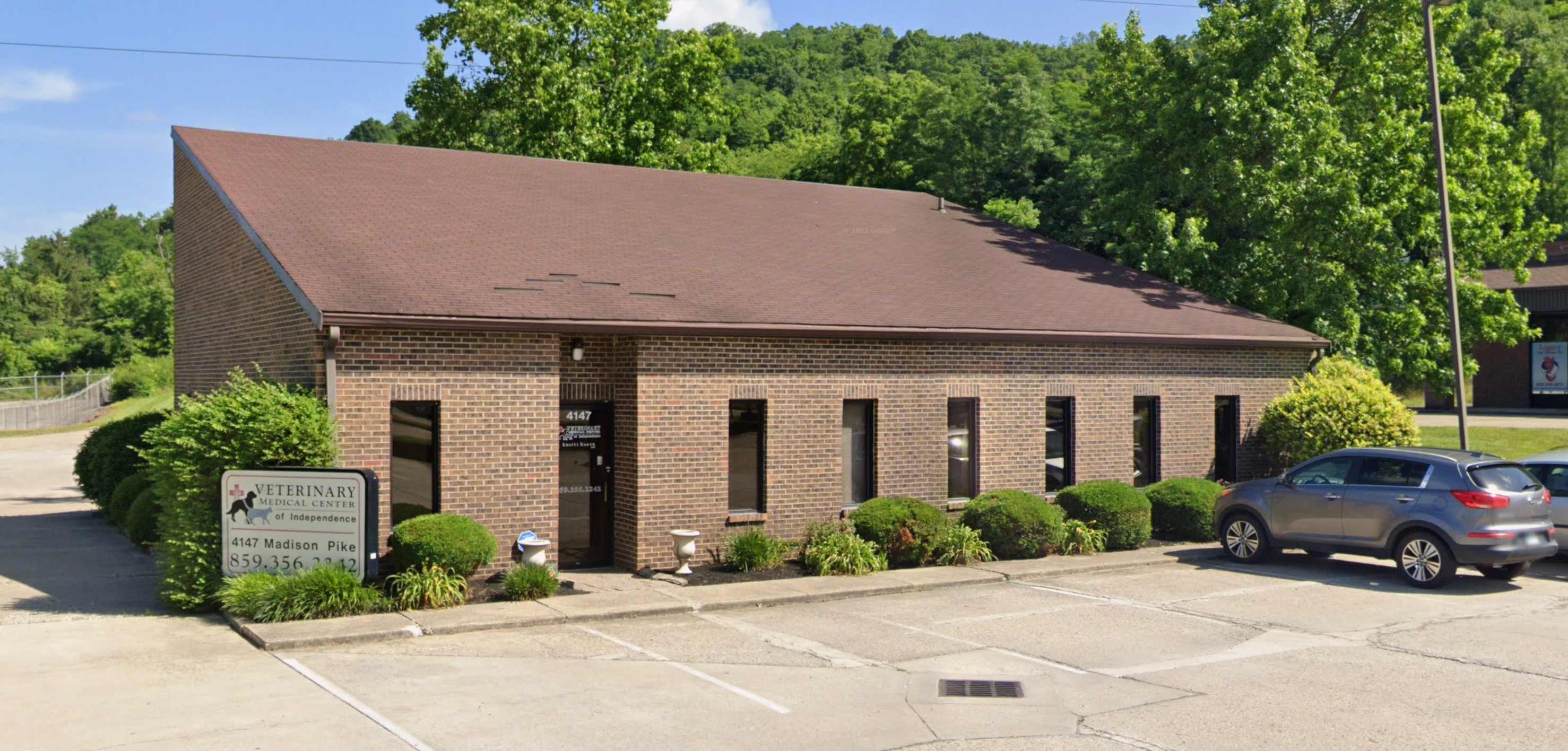 vet in Independence KY Veterinary Medical Center exterior on Madison Pike
